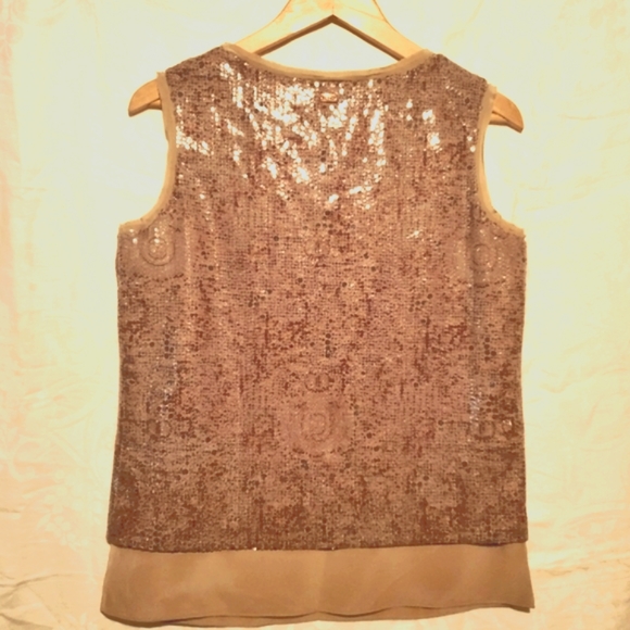 Escada - Picture 2 of 7